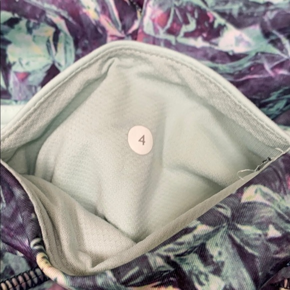 Lululemon leggings - size 4 - Picture 4 of 6